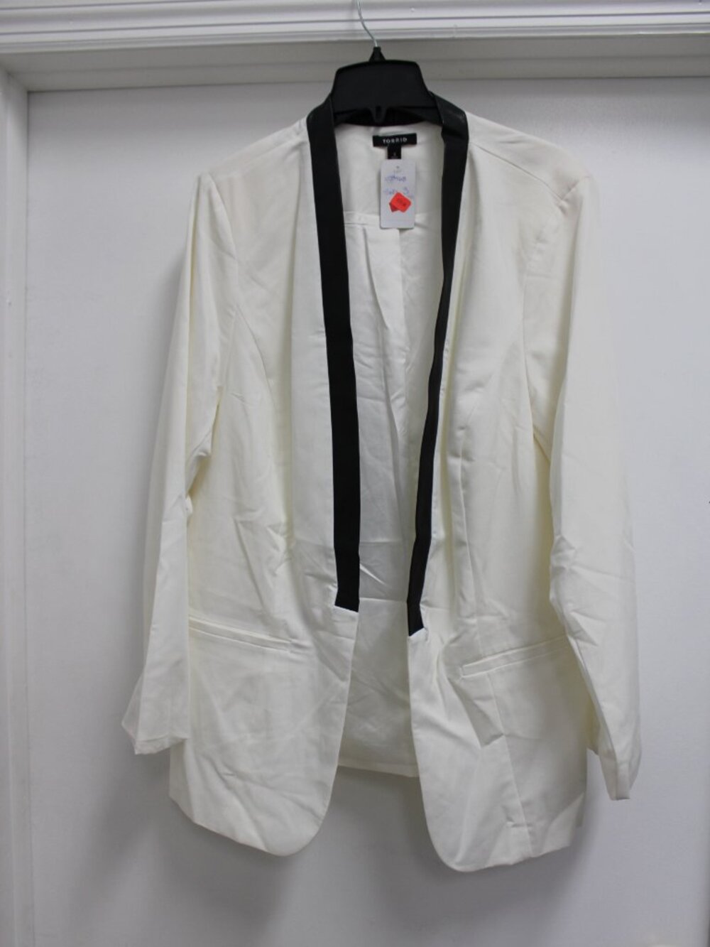 Torrid Ivory Blazer with Black Trim Size 3